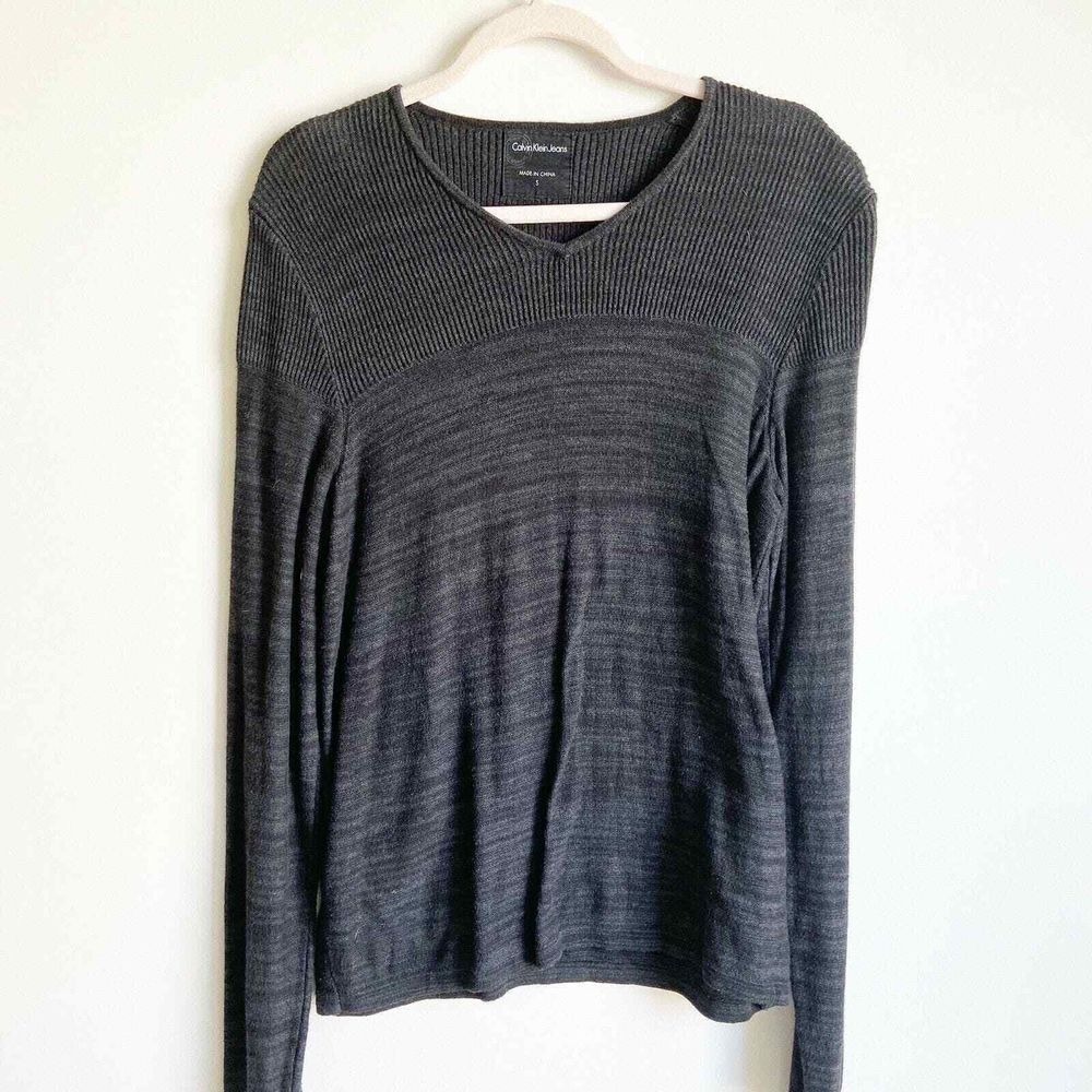 Calvin Klein Jeans Sweater Women's ‎ Black V Neck Knit Ribbed Small Casual